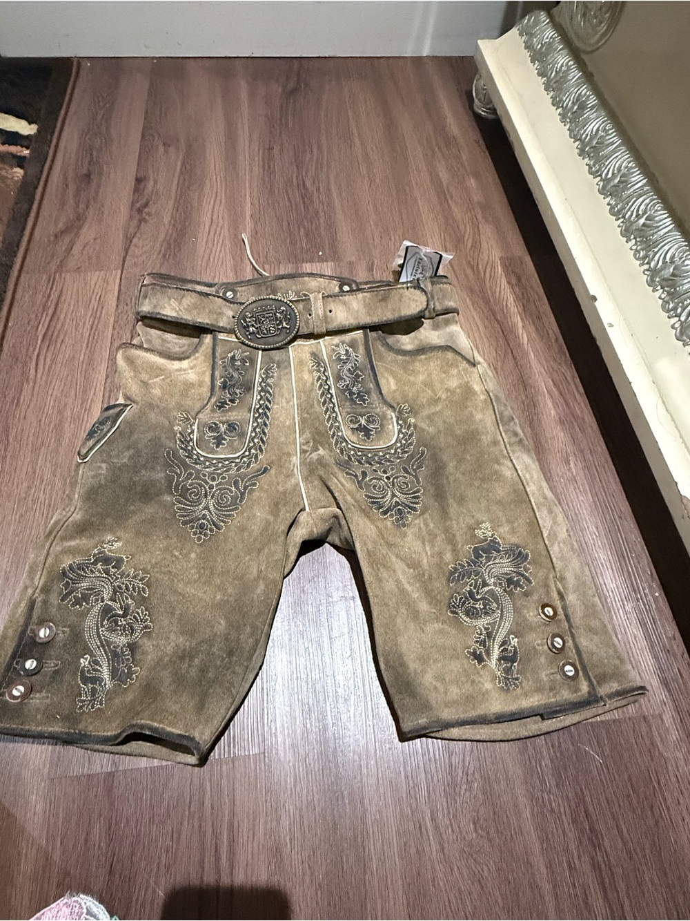 Traditional Men's Suede Lederhosen Shorts in Tan with Embroidered Detailing